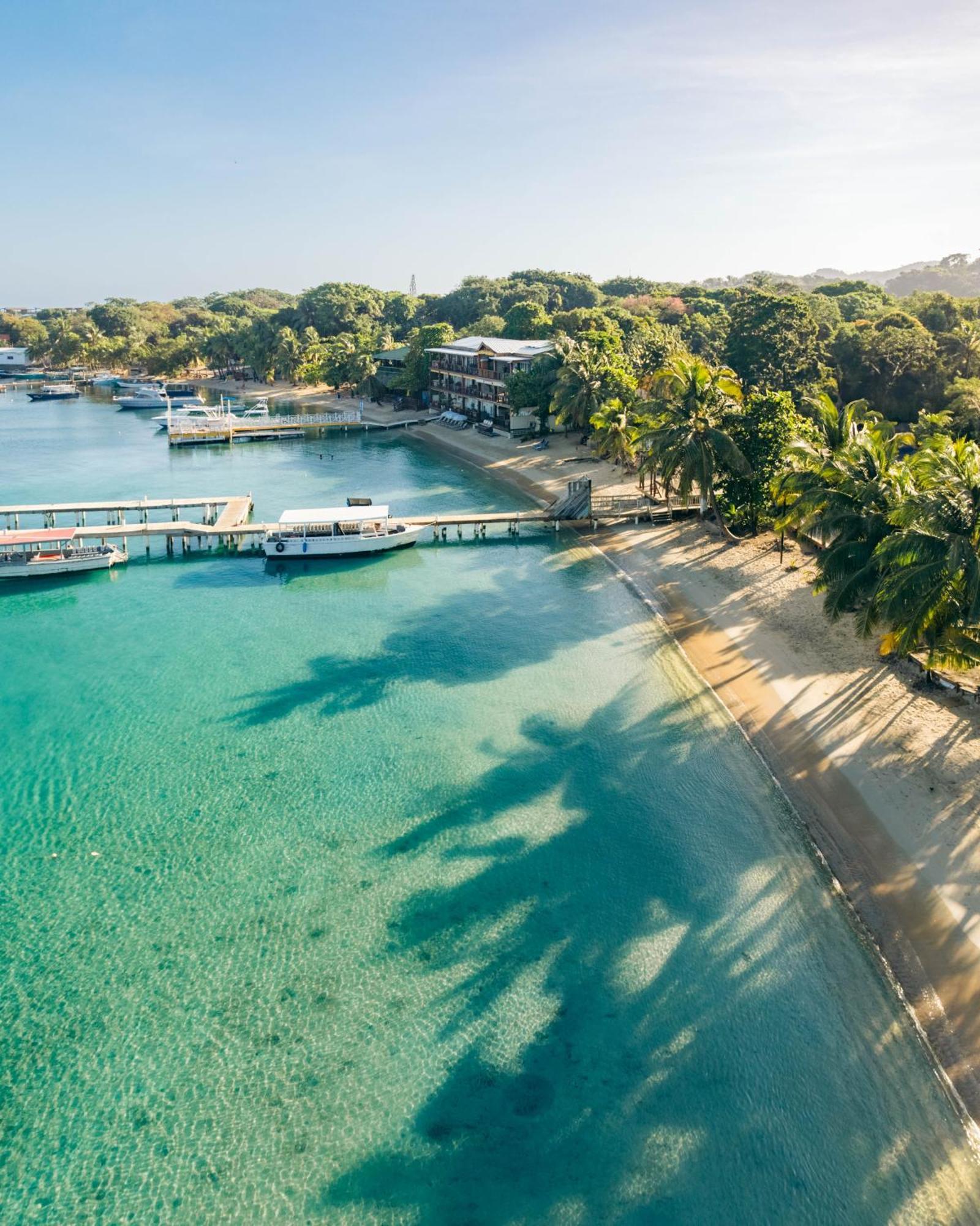 The Beach House Boutique Hotel 웨스트 엔드 외부 사진